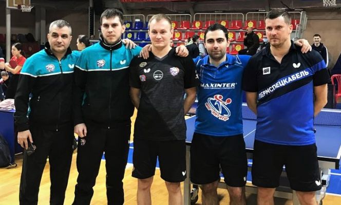 Состав команды-чемпиона Сибири КНТ "Алтай" (слева направо): Степан Багиян, Илья Ронин, Игорь Кирьянов, Эдуард Апагуни, Артем Панченко.