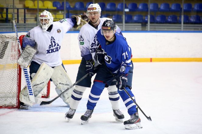 Фото: ХК "Юниор"