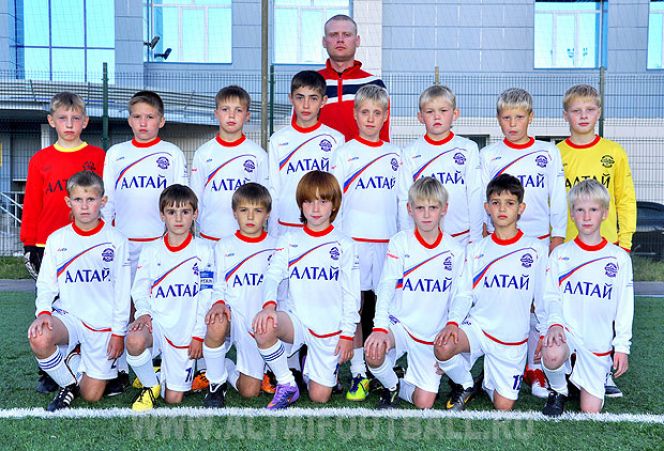 Футболисты СДЮШОР Алексея Смертина выиграли Открытый чемпионат Детской футбольной лиги России: "Большие звёзды светят малым".