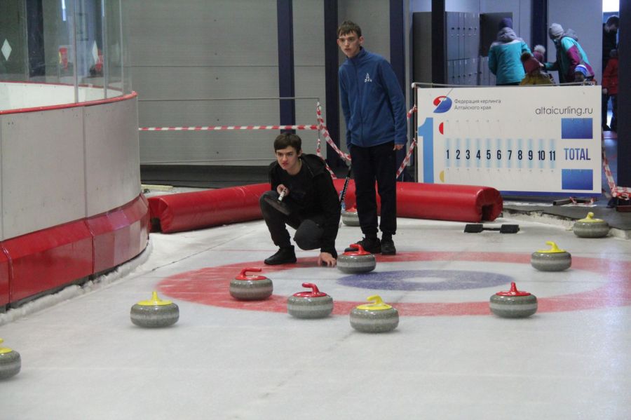 Как в Барнауле прошёл краевой чемпионат по кёрлингу