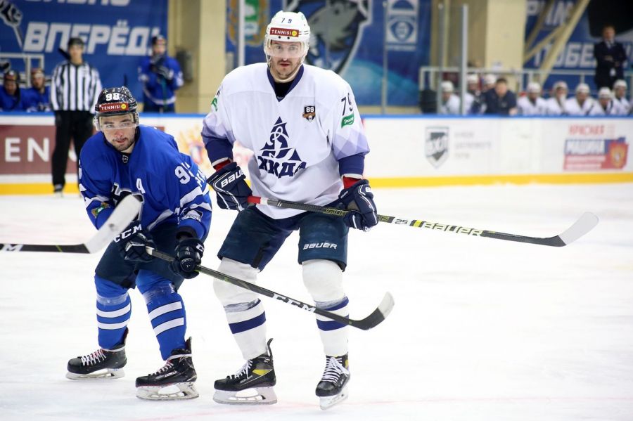 Фрагмент матча "Юниор" - "Динамо-Алтай"