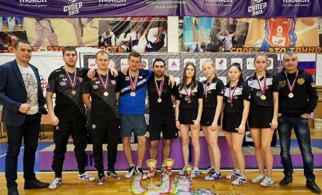 На первом в истории края чемпионате Сибири теннисисты "Алтая" завоевали три путевки на чемпионат России (много фото)