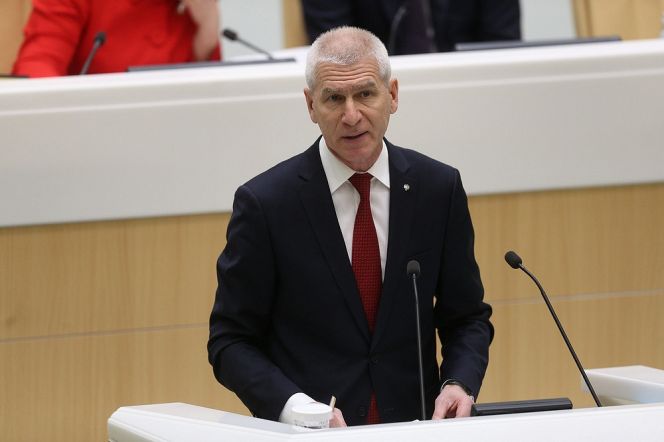 Министр спорта Олег Матыцин выступил в Совете Федерации и рассказал о развитии детско-юношеского спорта