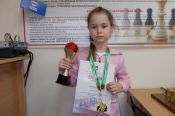 Первенство Алтайского края до 9 лет среди мальчиков выиграл Саша Кузнецов, среди девочек - Алиса Кремнева