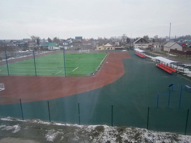 В селе Советском Советского района построен школьный стадион по проекту "Газпром-детям".