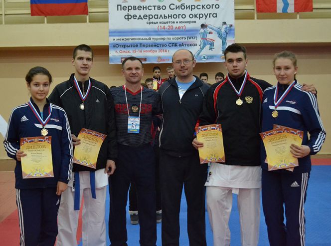 Алтайские каратисты завоевали десять медалей на первенстве Сибирского федерального округа.