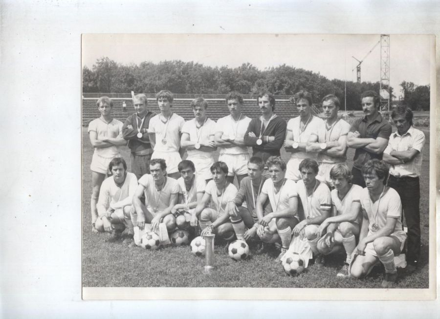 Сборная Индустриального района г. Барнаула, состоявшая  из футболистов «Полимера» и «Кристалла» - чемпион II олимпиады городов Алтая 1982 года