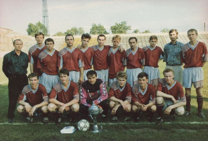 Снимок 90-х годов. «Полимер» - обладатель Кубка края