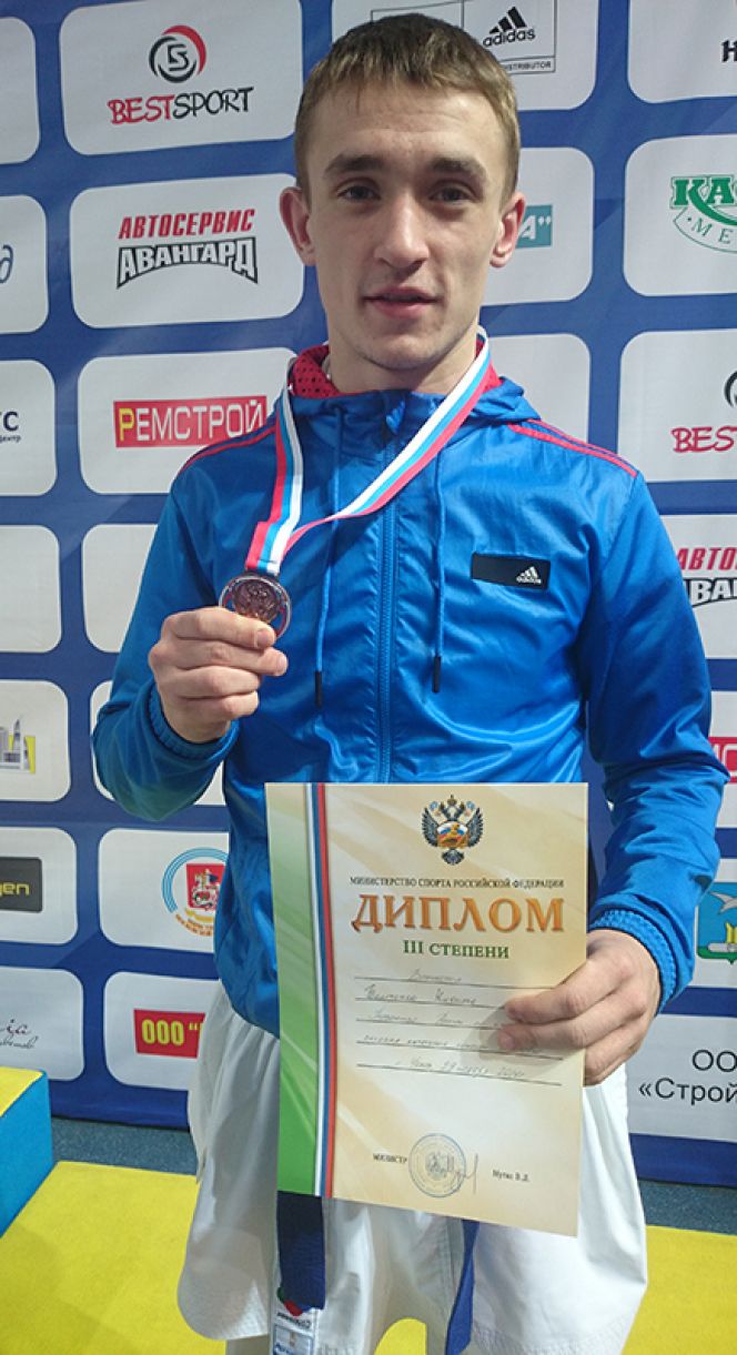 Татьяна Опарина - победительница первенства России по каратэ.