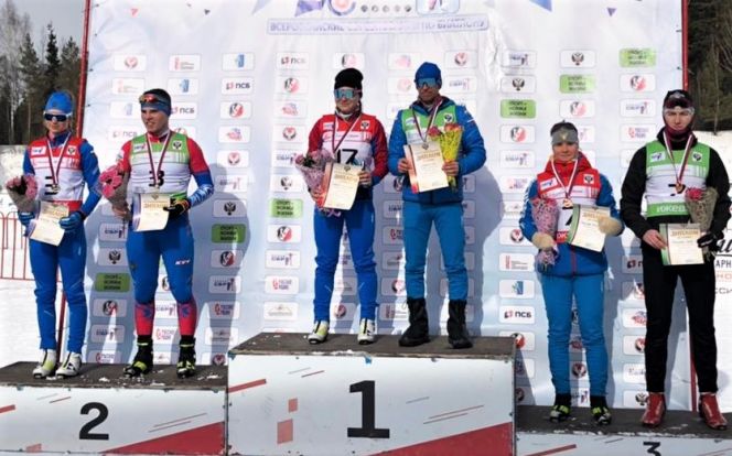 Золотой дуэт. Анастасия Гришина и Олег Домичек выиграли одиночную смешанную эстафету на первенстве России U18