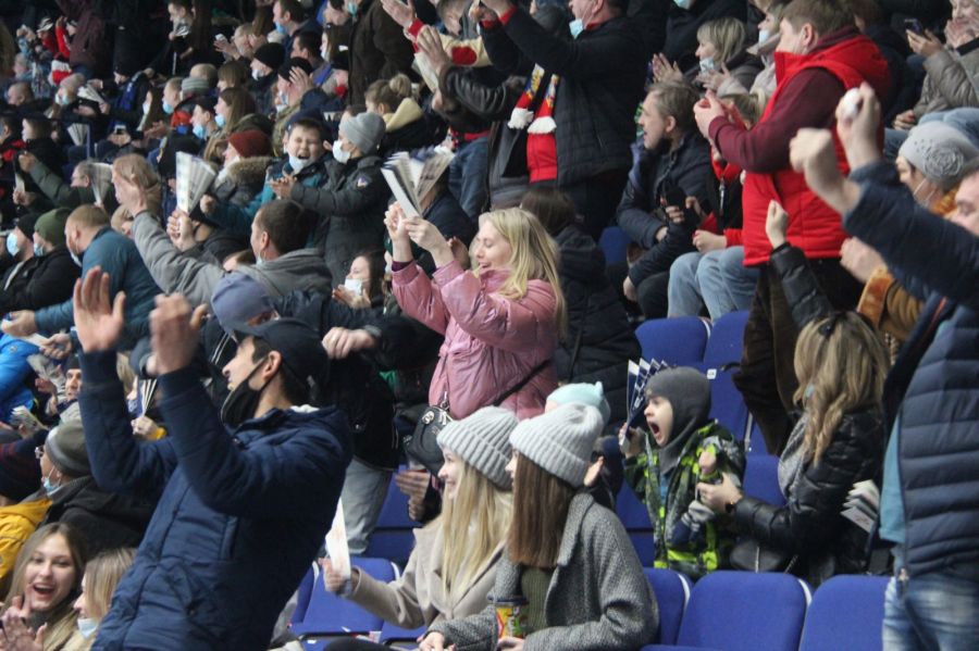 ХК "Динамо-Алтай" уступил в первом матче 1/2 финала Кубка Федерации "Красноярским Рысям"