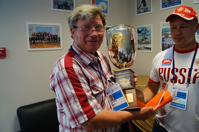 На гребне волны