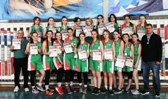 В Алтайском крае стартовал чемпионат ШБЛ «КЭС-БАСКЕТ». В дивизионе «Юго-Восток» определились первые участники краевого финала