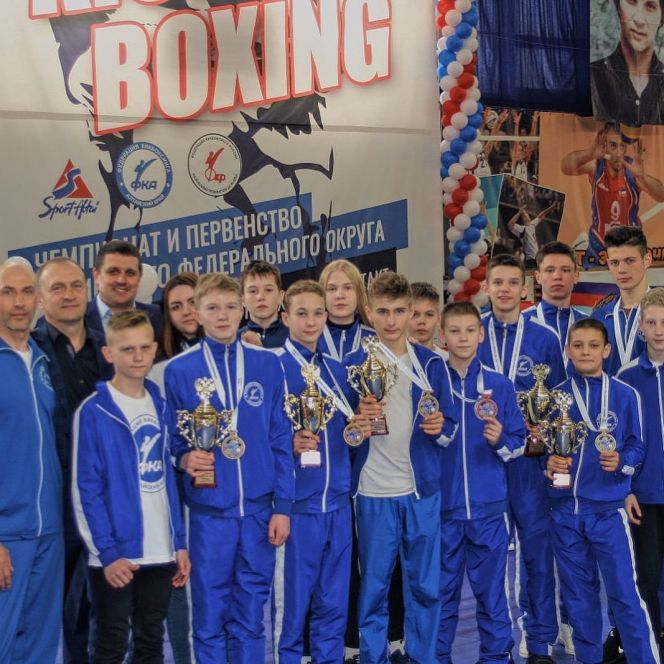 Более 200 кикбоксёров выступили в Барнауле на традиционном турнире памяти Юрия Иванова