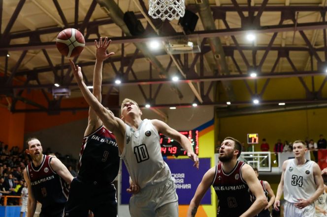 26.03.2021 г. Фрагмент матча 1/4 финала "Челбаскет" - "Барнаул". Фото: Павел Табарчук