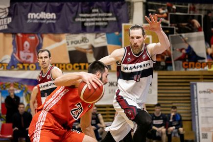 В защите - Вячеслав Ворончихин. 