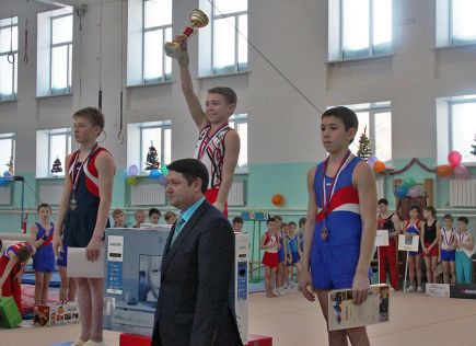 В Барнауле состоялся VIII турнир на призы заслуженного мастера спорта России Сергея Хорохордина (фото).