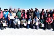 На озере Белое в Курьинском районе состоялся чемпионат края по ловле на блесну со льда