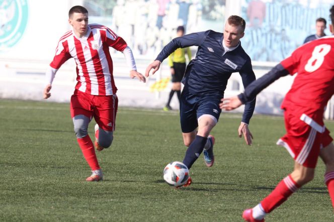 Барнаул. 9.04.2021 г. Фрагменты матча-открытия турнира «Полимер-М» (Барнаул) - ФСК «Распадская» (Междуреченск). Фото: Александр Чёрный/"Алтайский спорт" 