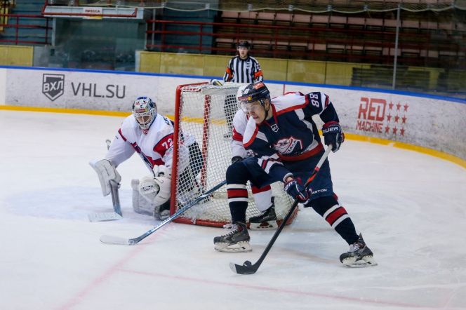 9 декабря 2020 года. Саратов. Фрагмент матча ХК "Кристалл"  - "Красноярские Рыси"