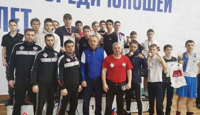 Сборная Алтайского края выиграла командный зачёт первенства Сибири среди младших юношей и завоевала пять путёвок "на Россию"