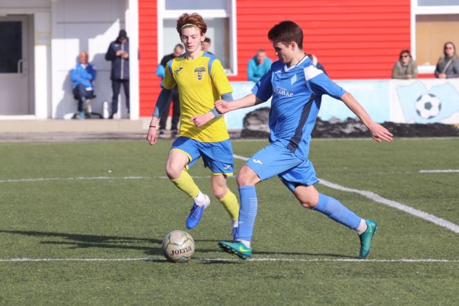 Фрагменты матча "Строитель" (Бийск) - "Динамо-М" (Барнаул). Фото: Александр Чёрный/"Алтайский спорт"