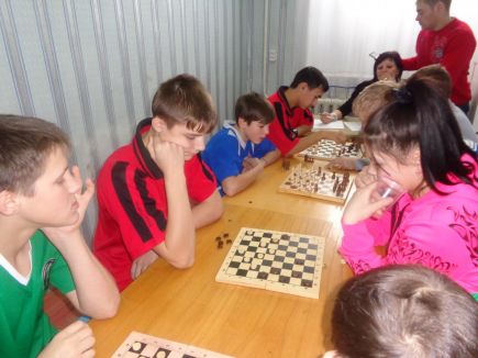 В Барнауле прошёл Рождественский фестиваль спорта для воспитанников детских домов.