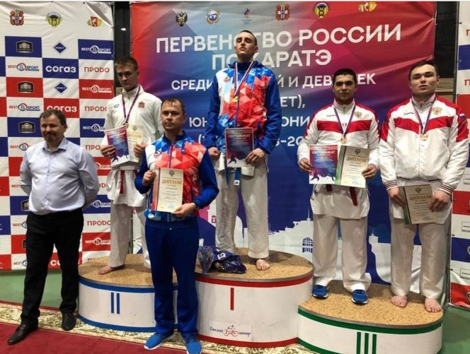 Три медали первенства России по каратэ WKF завоевали спортсмены Алтайского края. Даниил Чаплыгин добыл путевку на первенство Европы