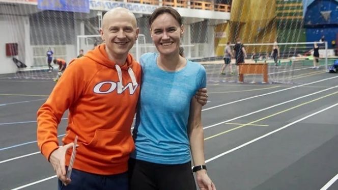 В мае журналистка ИД "Алтапресс" Анна Недобиткова примет старт в полумарафоне в Казани. На фото: Анна с тренером Иваном Крюковым