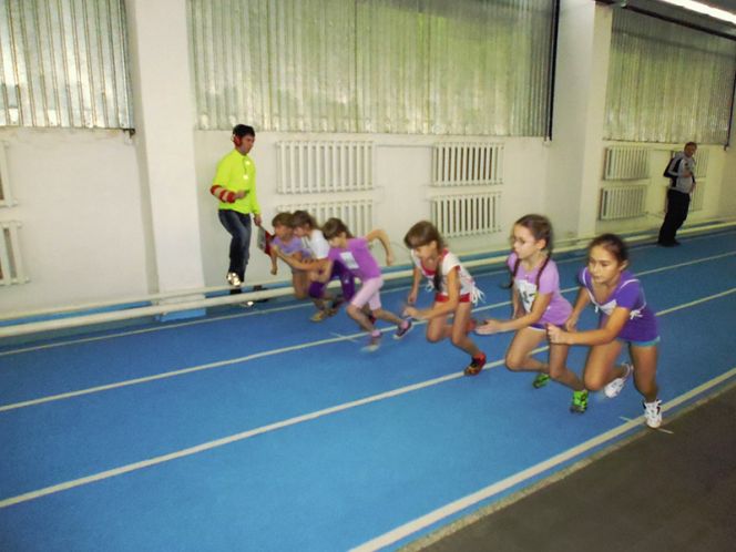 В Барнауле прошло первенство СФО по легкоатлетическому троеборью "Шиповка юных".