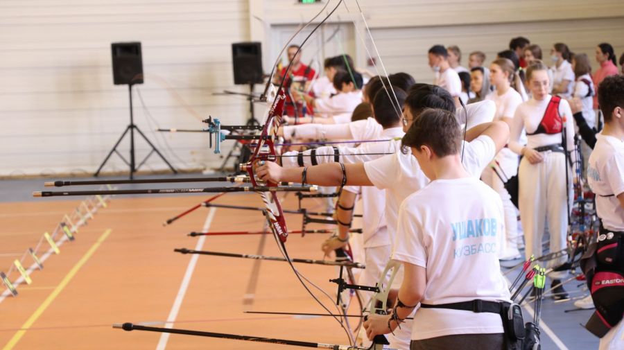 Мёдом намазано. Чемпионат Алтайского края в помещении собрал в Барнауле лучников из семи регионов России