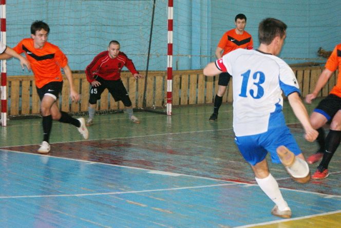 17-18 января. Барнаул. С/з "Коммунальщик". Второй тур первенства региональной мини-футбольной лиги.