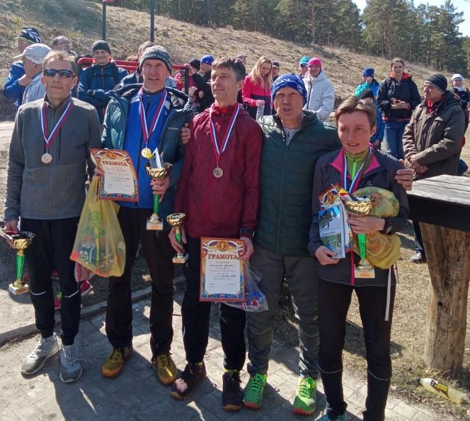 На снимке (слева направо): Андрей Дерксен, Вячеслав Сергеев, Эдуард Болтовский, Александр Богумил, Софья Байзель. 