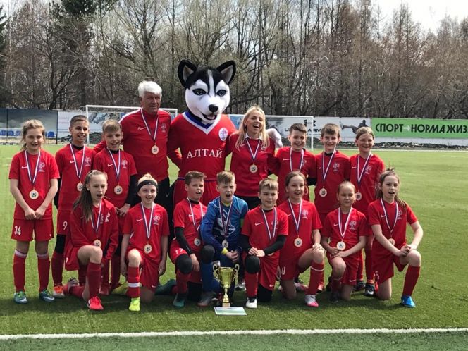 "Алтай" завоевал путевку на всероссийский финал первенства России среди смешанных команд