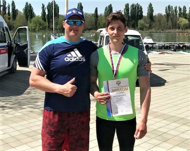 Артём Пискун с тренером Александром Сухим