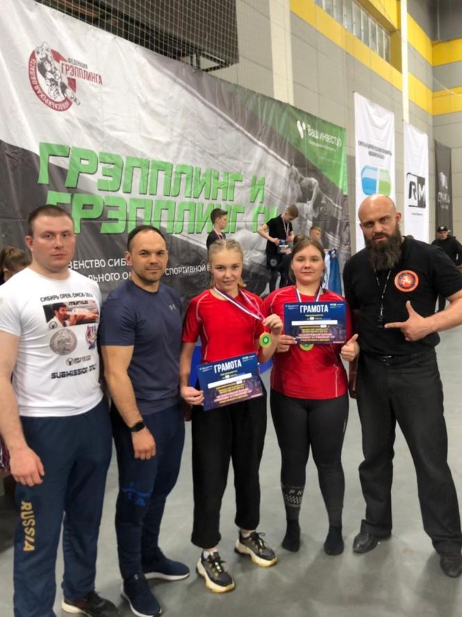 6 золотых медалей выиграли спортсмены Алтайского края на первенстве Сибири по грэпплингу