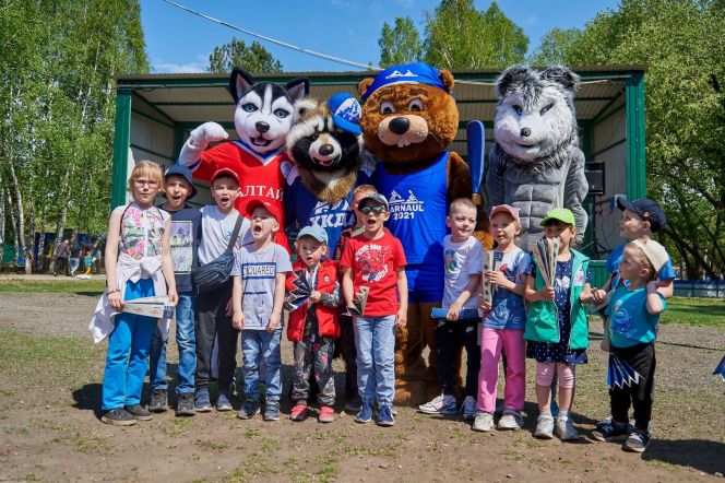 Фото: ХК "Динамо-Алтай"