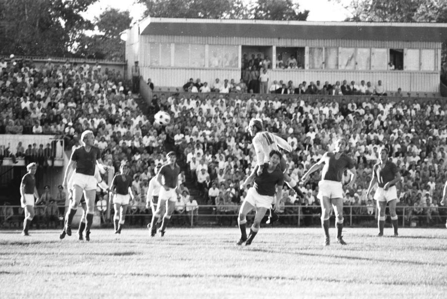 Игра на "втором этаже" была одним из его козырей