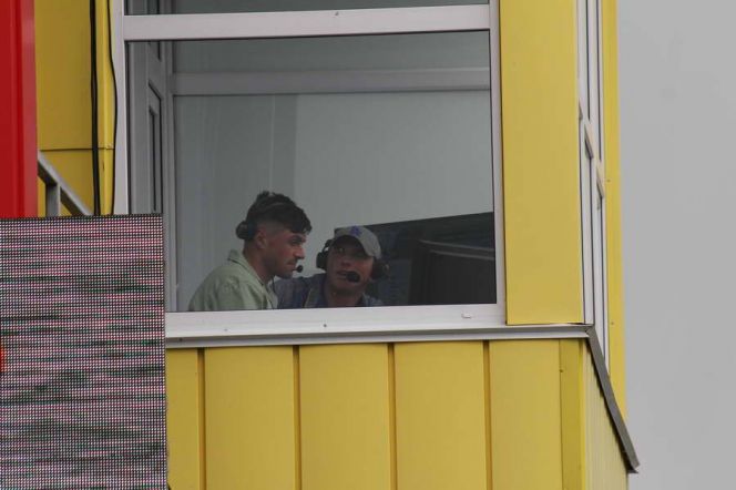 Андрей Крайтор и Юрий Чебан на комментаторской позиции. Фото: Ярослав Махначёв.