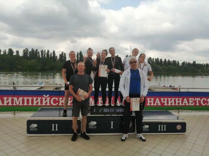 Ещё медали. София Штиль - победительница, Анастасия Лухнёва - бронзовый призёр первенства России в каноэ-двойке