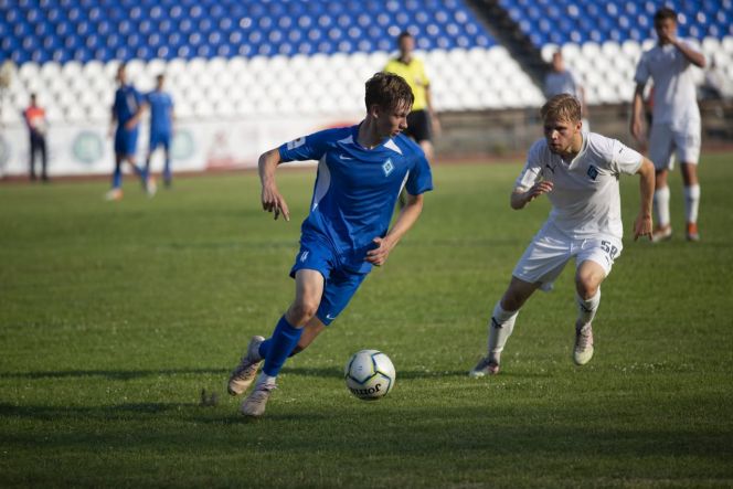 Учитесь, молодёжь! Футболисты "Динамо" в домашней игре победили самарские "Крылья Советов-2"